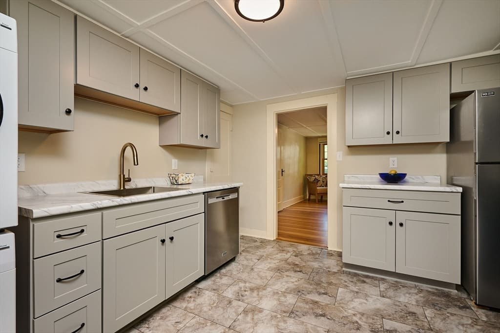 Multi Family at 179 South St, Northampton MA 01060, Northampton, photo 27 of 42