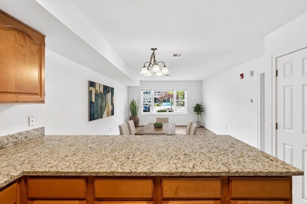 24 Greenleaves Dr # 406, Amherst MA 01002 photo 5