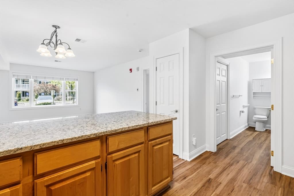 24 Greenleaves Dr # 406, Amherst MA 01002 photo 4