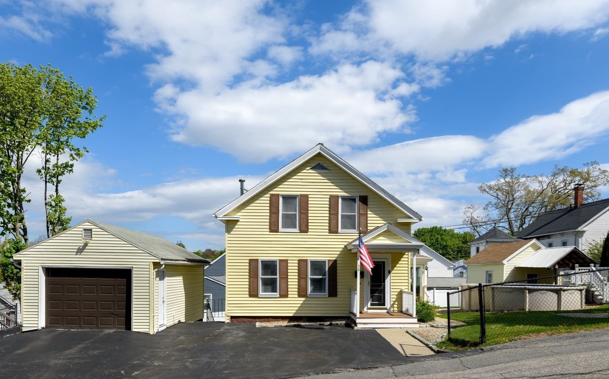 Single Family Residence at 30 Prospect St, Spencer MA 01562, photo 2 of 25