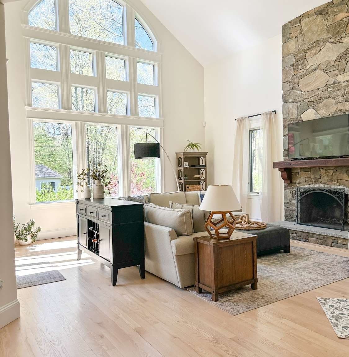 Single Family Residence at 37 Putnam Hill Road, Sutton MA 01590, photo 5 of 42