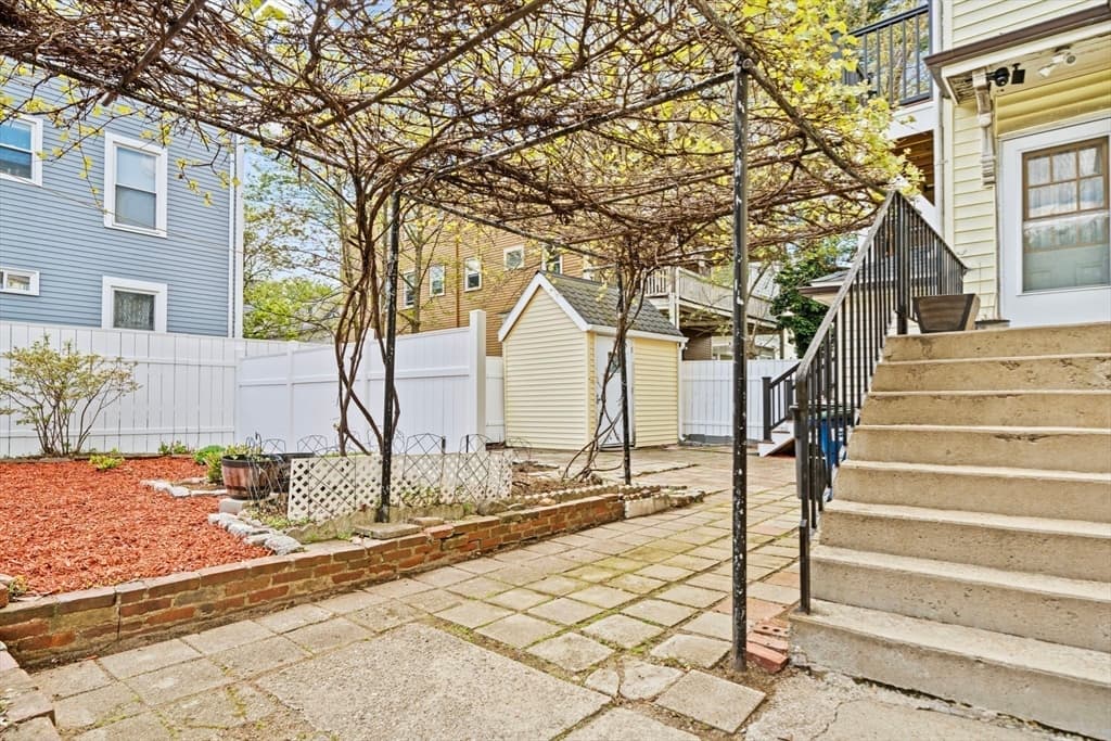 29 Hanson St # 1, Somerville MA 02143 photo 6