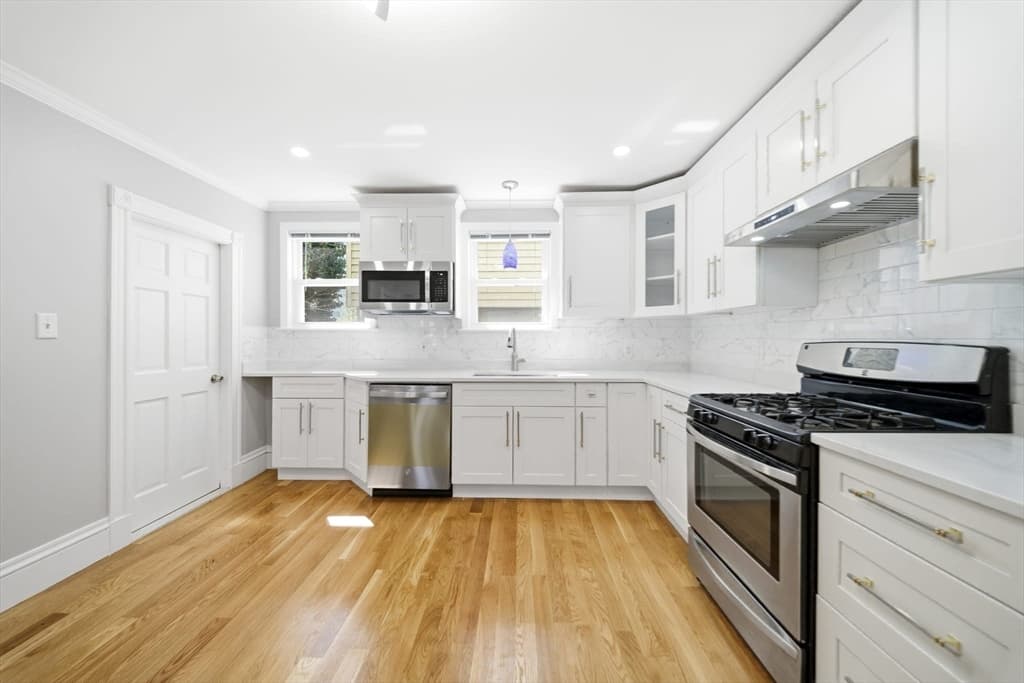 29 Hanson St # 1, Somerville MA 02143 photo 18