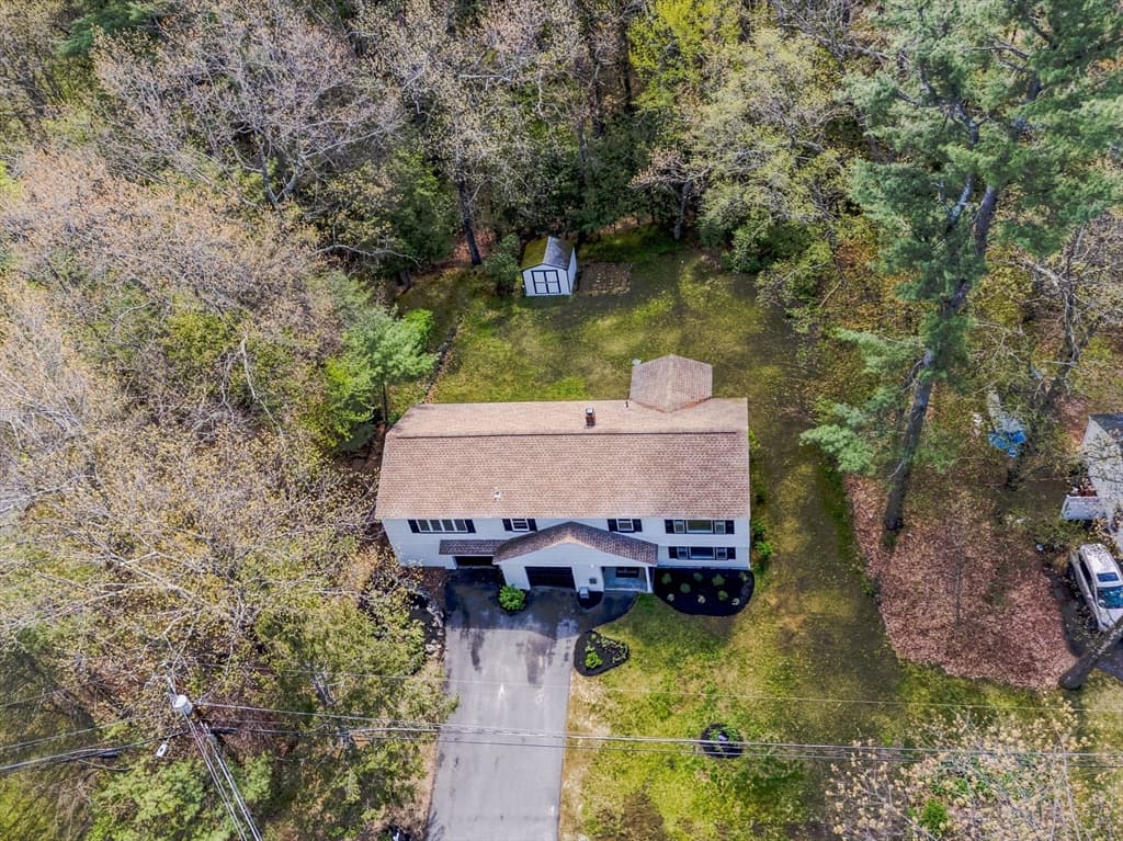 Single Family Residence at 12 Davis Road, Merrimack NH 03054, Merrimack, photo 2 of 31
