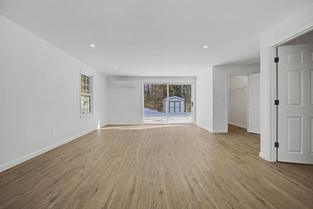 Single Family Residence at 12 Davis Road, Merrimack NH 03054, Merrimack, photo 16 of 31
