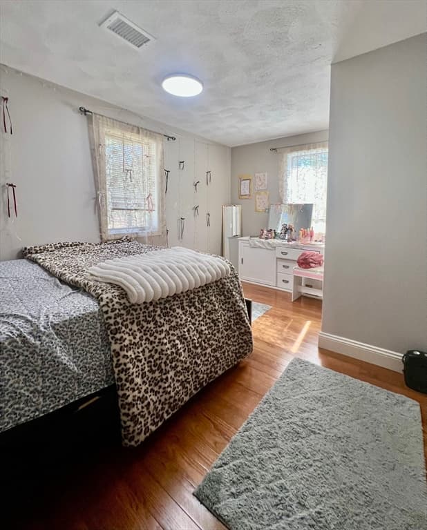 Single Family Residence at 5 Flintlocke Rd, Franklin MA 02038, photo 17 of 34