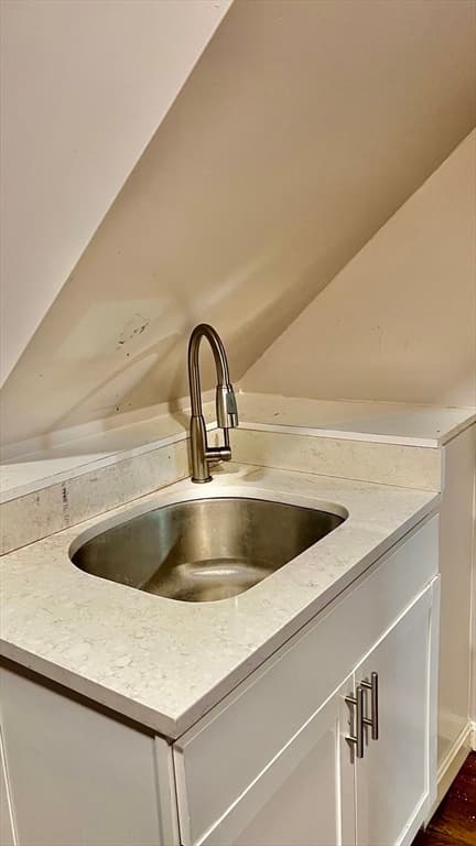 Single Family Residence at 5 Flintlocke Rd, Franklin MA 02038, photo 21 of 34