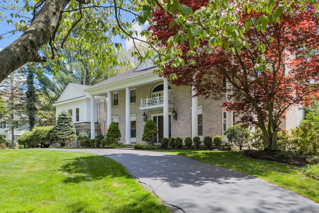 64 Country Drive, Weston MA 02493