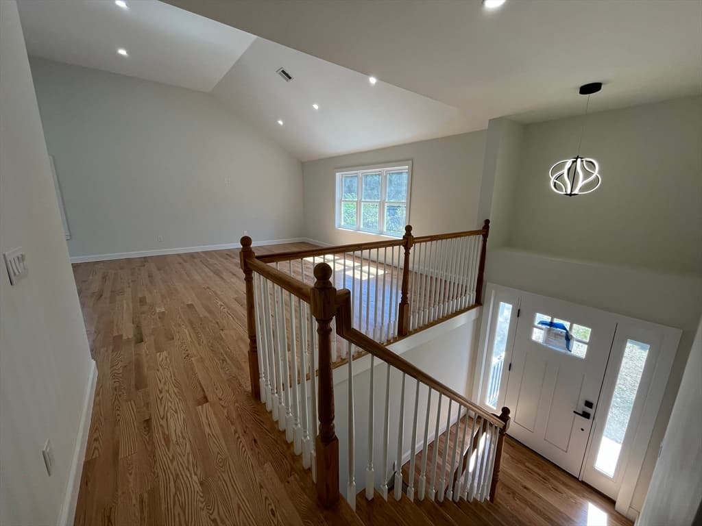 272 S Main St, Hopedale MA 01747 photo 6