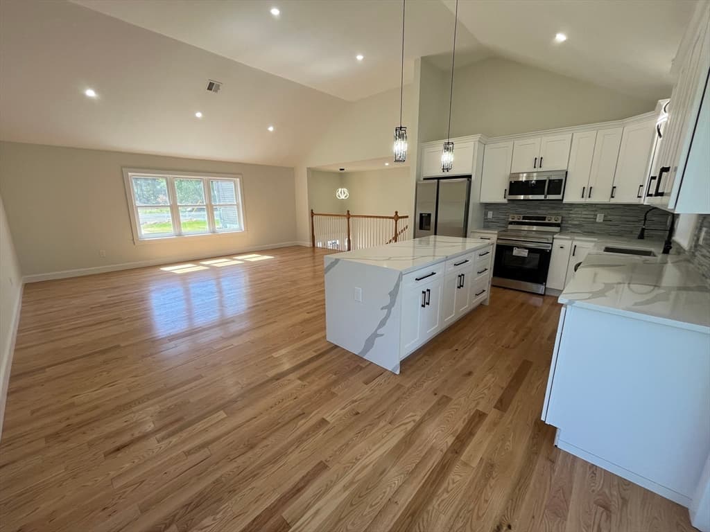 272 S Main St, Hopedale MA 01747 photo 13