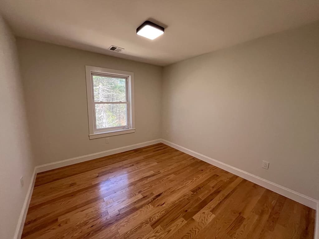272 S Main St, Hopedale MA 01747 photo 17