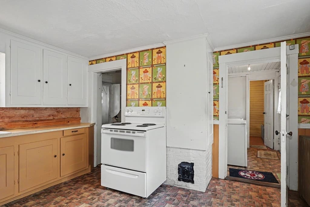 291 Brighton St, Belmont MA 02478 photo 14