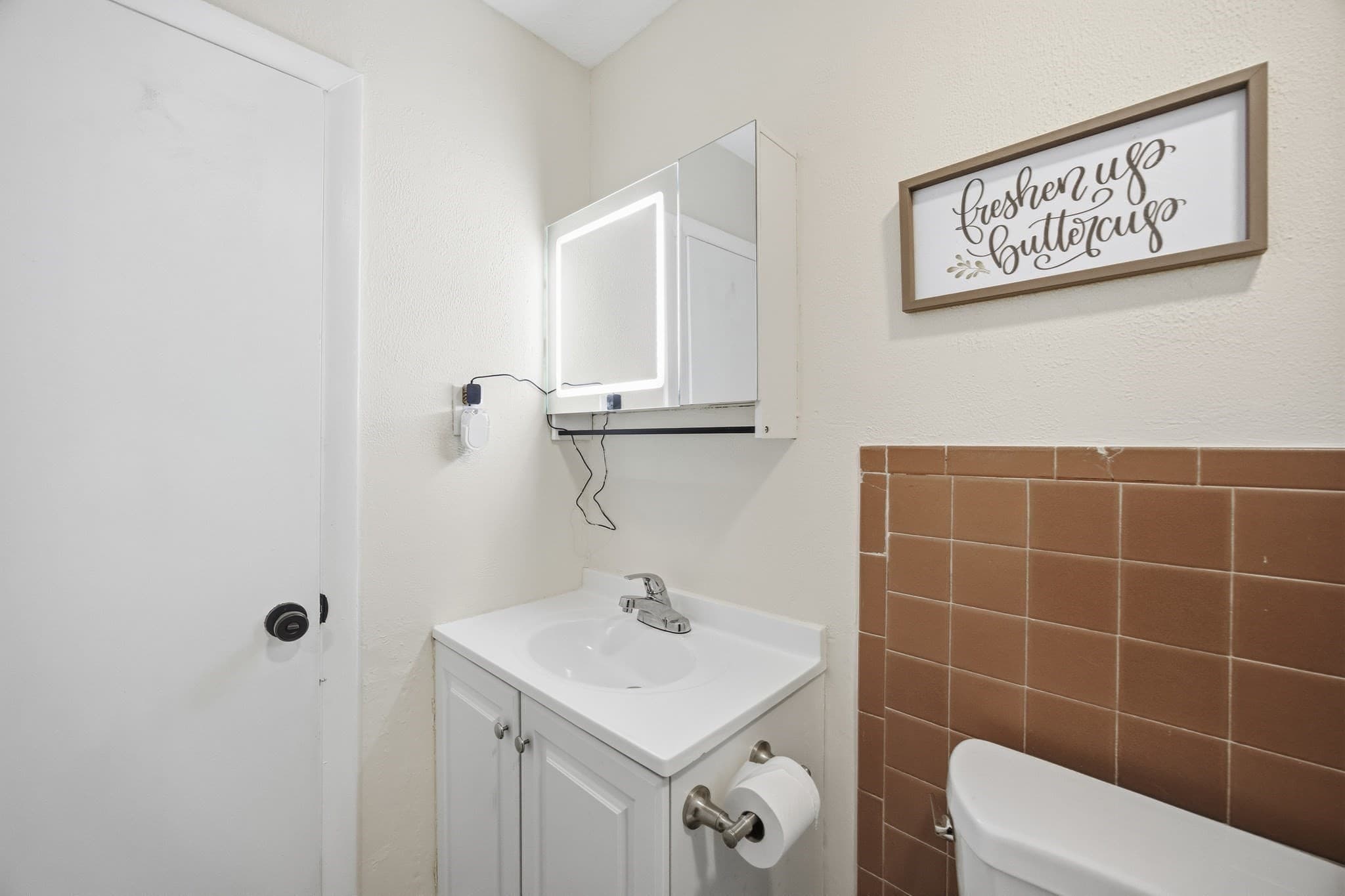 Condominium at 16 Arizona Ter # 2, Arlington MA 02474, Arlington, photo 9 of 21