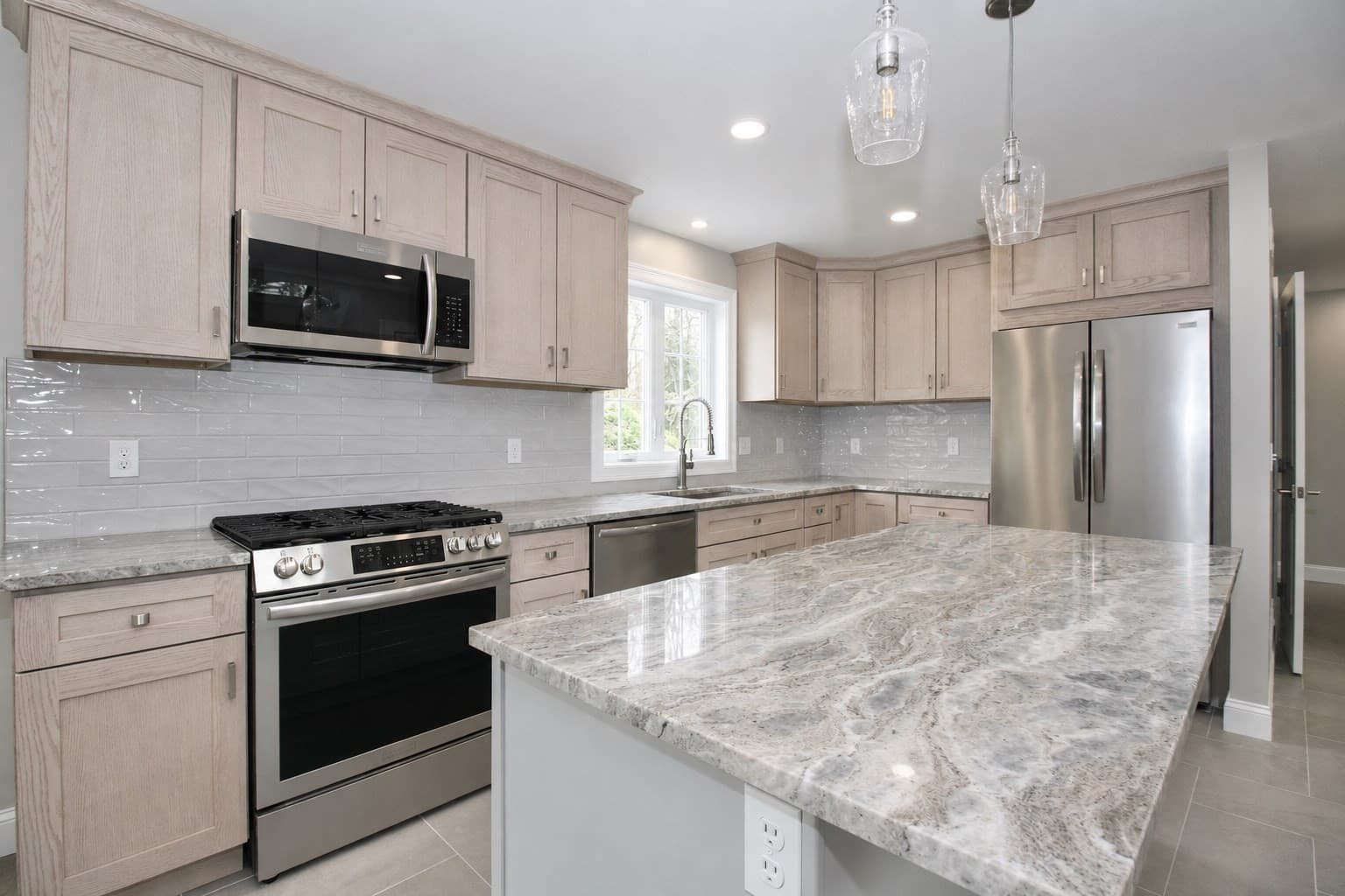 Single Family Residence at 47 Seth Daniel Drive, New Bedford MA 02745, New Bedford, photo 4 of 42