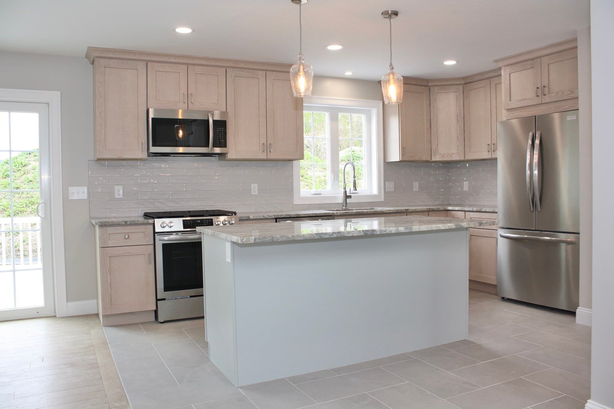 Single Family Residence at 47 Seth Daniel Drive, New Bedford MA 02745, New Bedford, photo 8 of 42