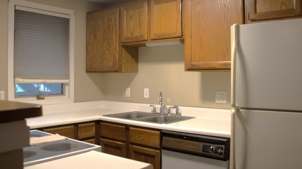 Condominium at 18 Maria Ave # A, Southbridge MA 01550, Southbridge, photo 13 of 23