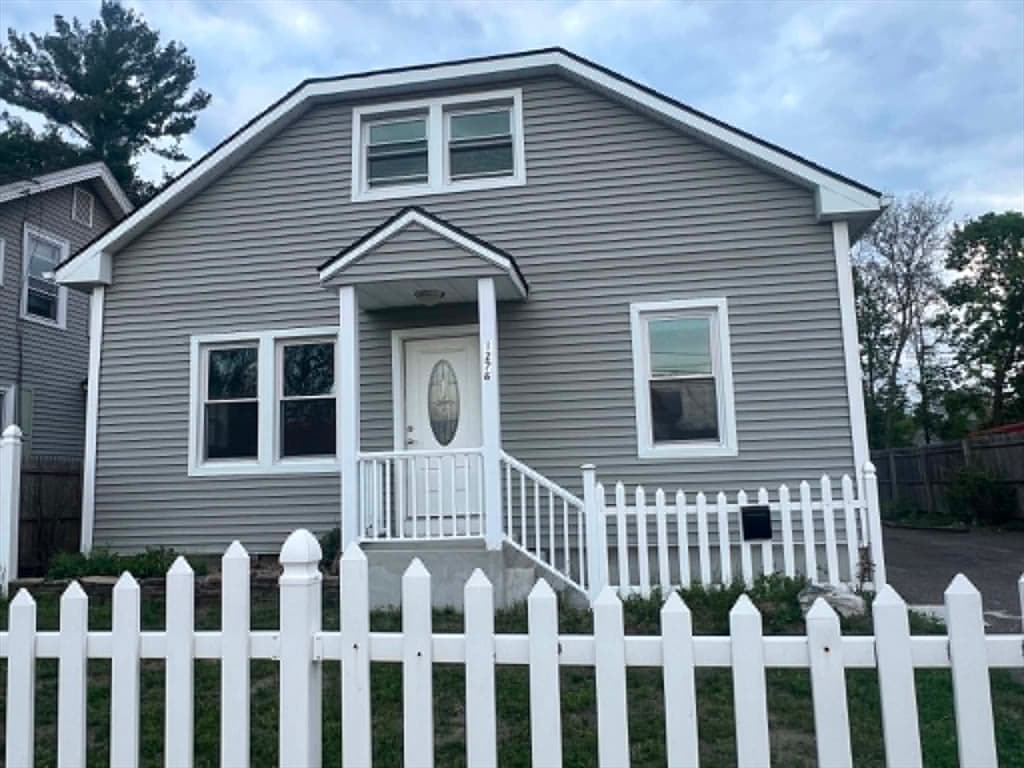1276 Page Blvd, Springfield MA 01104