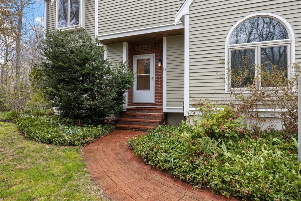 Single Family Residence at 16 Ellisville Rd, Plymouth MA 02360, Plymouth, photo 6 of 42