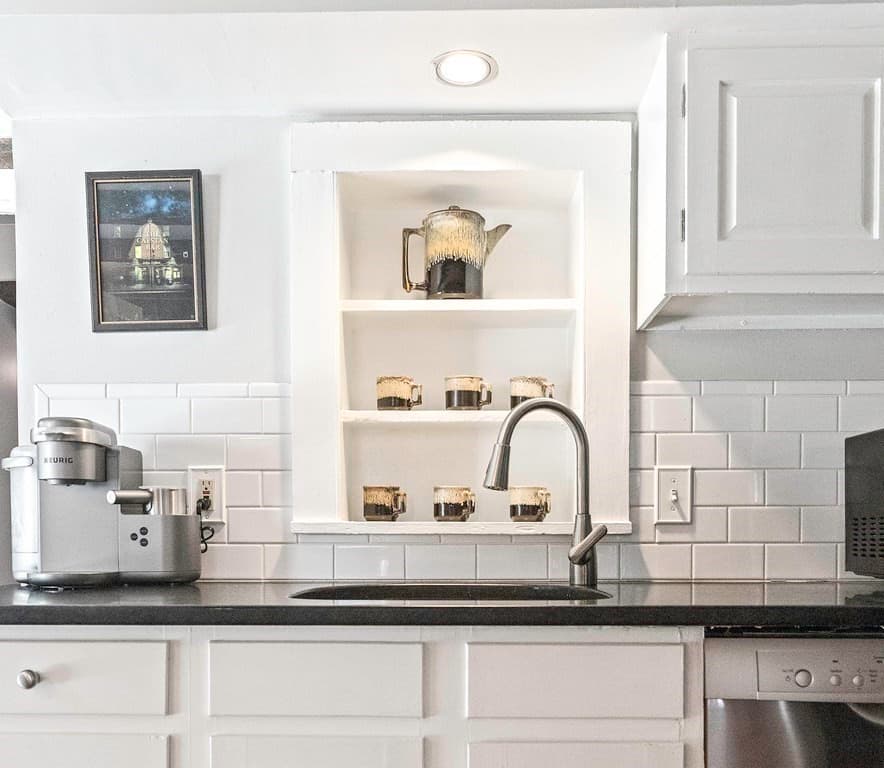 Single Family Residence at 54 Ashland St, Newburyport MA 01950, photo 6 of 33