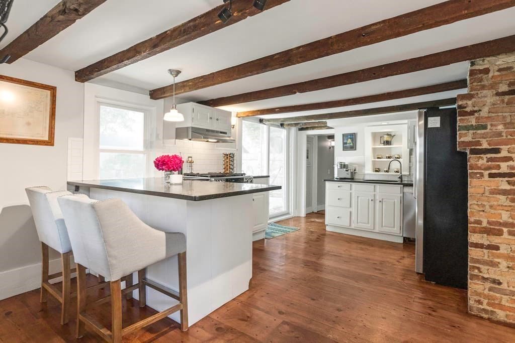 Single Family Residence at 54 Ashland St, Newburyport MA 01950, photo 5 of 33