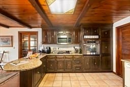 Single Family Residence at 12 Edgewater Dr, Lakeville MA 02347, Lakeville, photo 38 of 39