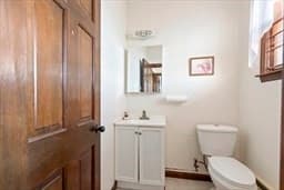 Single Family Residence at 12 Edgewater Dr, Lakeville MA 02347, Lakeville, photo 15 of 39