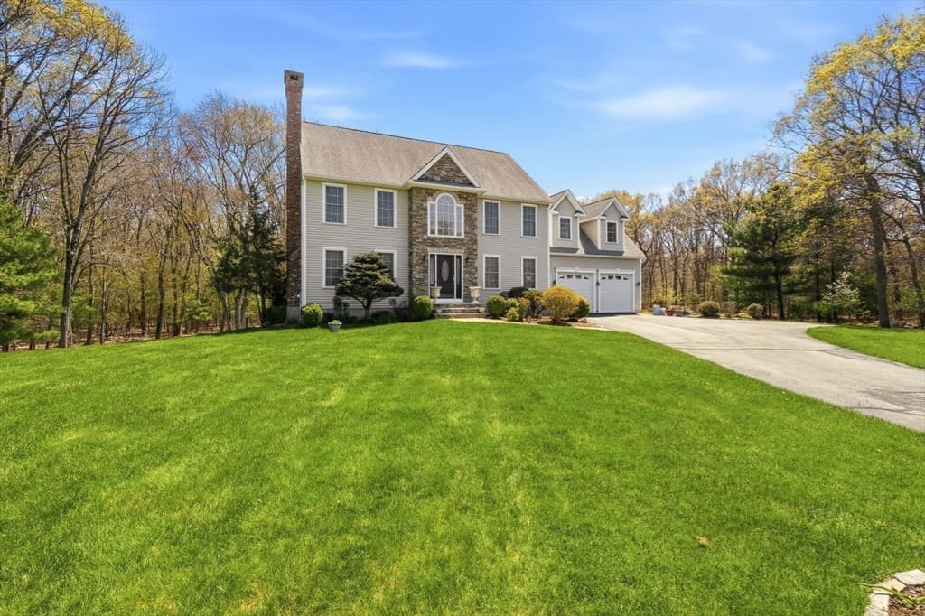 Single Family Residence at 144 Burnside, Seekonk MA 02771, photo 2 of 41