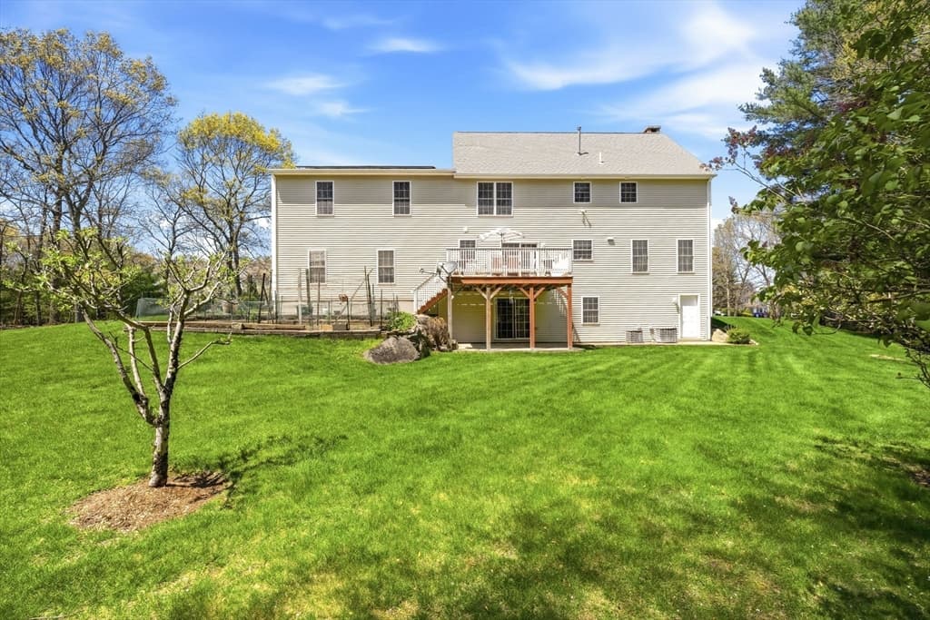 Single Family Residence at 144 Burnside, Seekonk MA 02771, photo 6 of 41