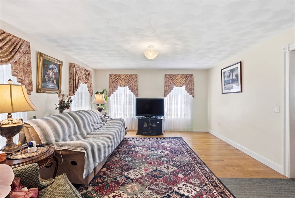 Single Family Residence at 144 Burnside, Seekonk MA 02771, photo 12 of 41
