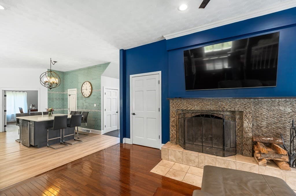Single Family Residence at 20 Landers Rd, Stoneham MA 02180, Stoneham, photo 13 of 36