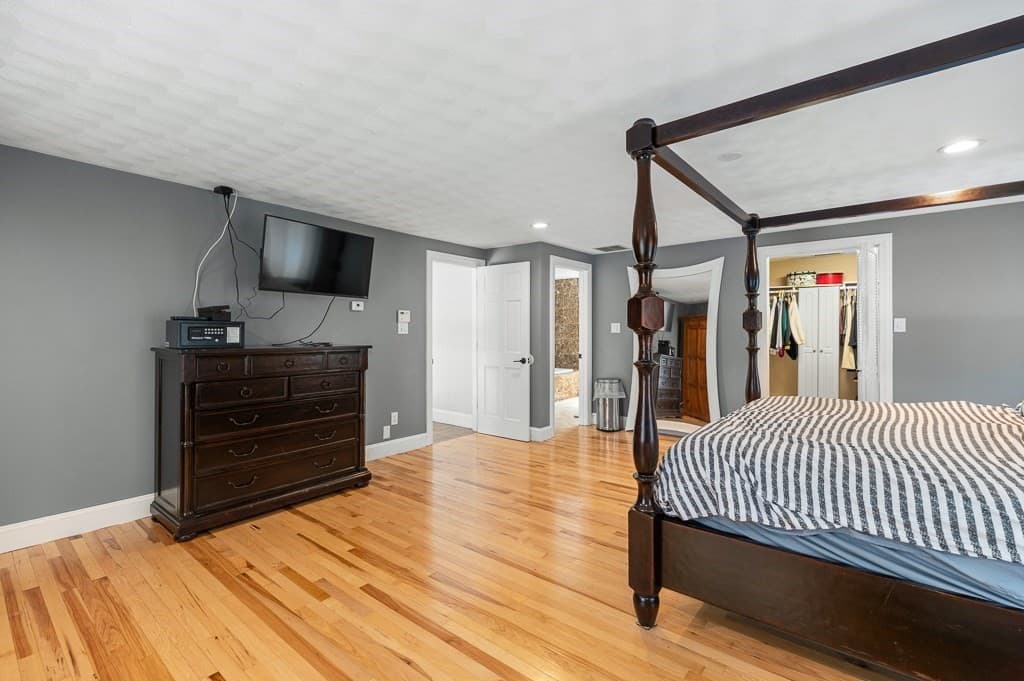 Single Family Residence at 20 Landers Rd, Stoneham MA 02180, Stoneham, photo 26 of 36