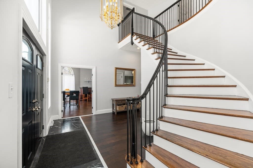Single Family Residence at 20 Landers Rd, Stoneham MA 02180, Stoneham, photo 4 of 36