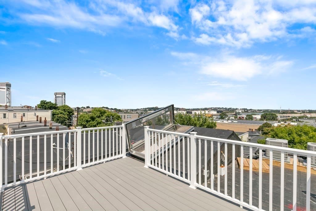 43 Wordsworth St # 3, Boston MA 02128