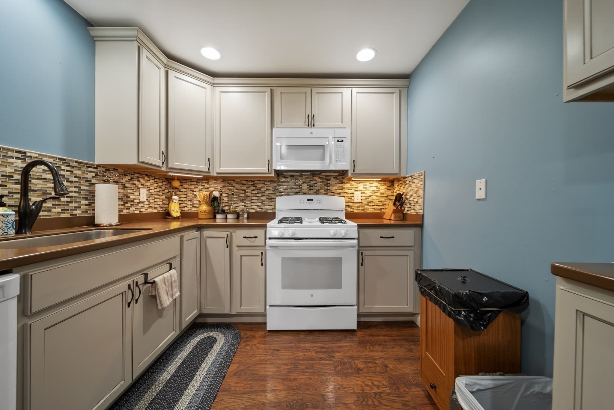Single Family Residence at 2 Remington Court, Derry NH 03038, Derry, photo 23 of 39