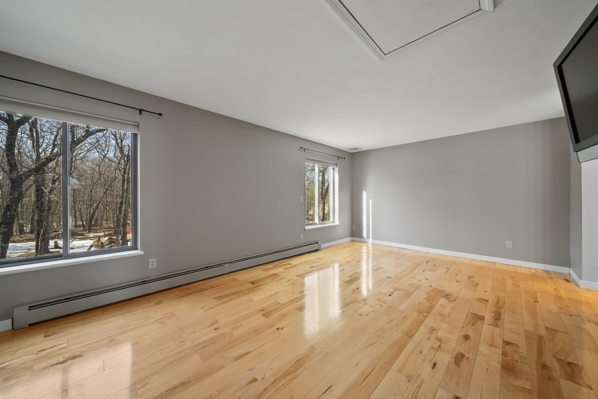 Single Family Residence at 2 Remington Court, Derry NH 03038, Derry, photo 15 of 39