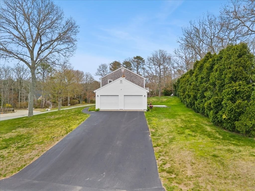 Single Family Residence at 34 Windsor Way, Mashpee MA 02649, Mashpee, photo 6 of 39