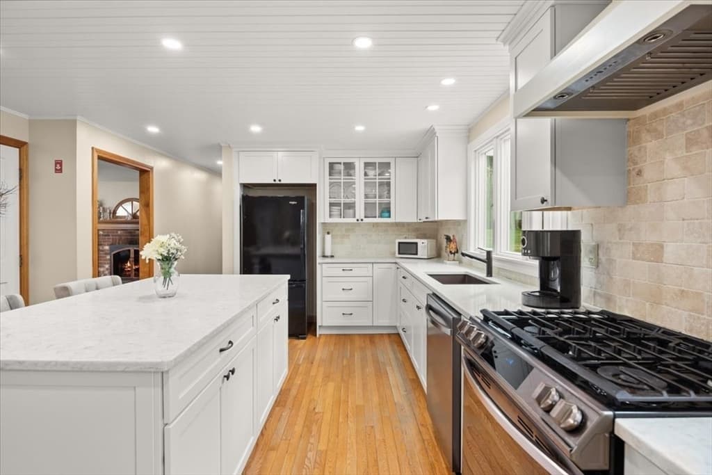 Single Family Residence at 34 Windsor Way, Mashpee MA 02649, Mashpee, photo 12 of 39