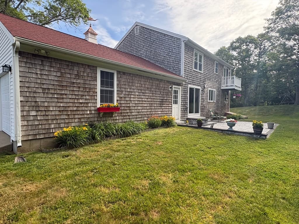 Single Family Residence at 34 Windsor Way, Mashpee MA 02649, Mashpee, photo 3 of 39