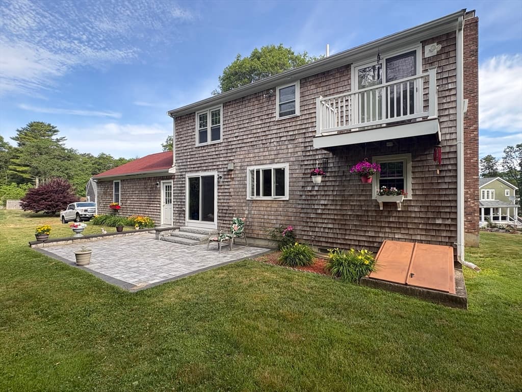 Single Family Residence at 34 Windsor Way, Mashpee MA 02649, Mashpee, photo 4 of 39