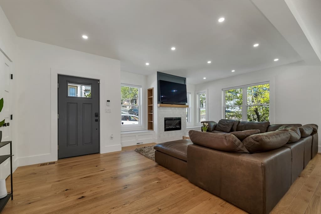 22 Harvard St, Somerville MA 02143 photo 12