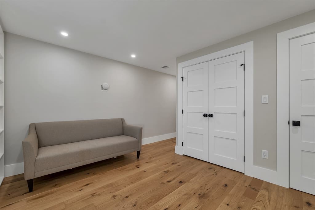 22 Harvard St, Somerville MA 02143 photo 31