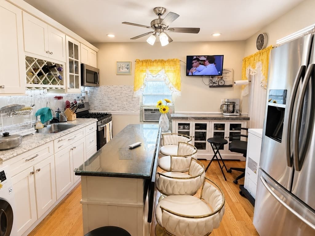 3 Family at 8 Torrey St, Boston MA 02124, photo 4 of 12