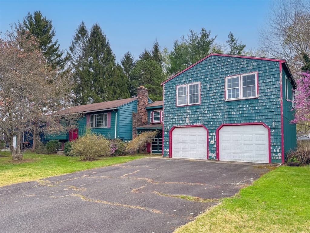 60 White Fox Rd, Agawam MA 01030 photo 2