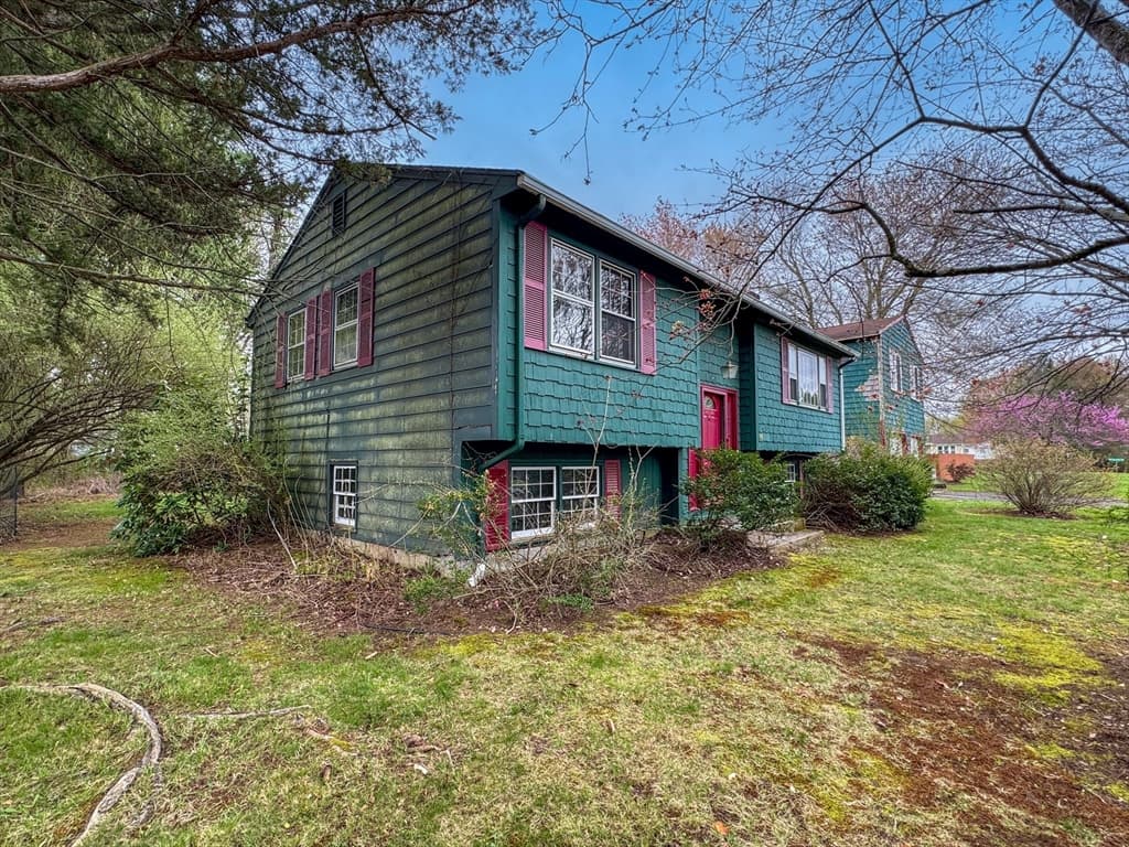 60 White Fox Rd, Agawam MA 01030 photo 3