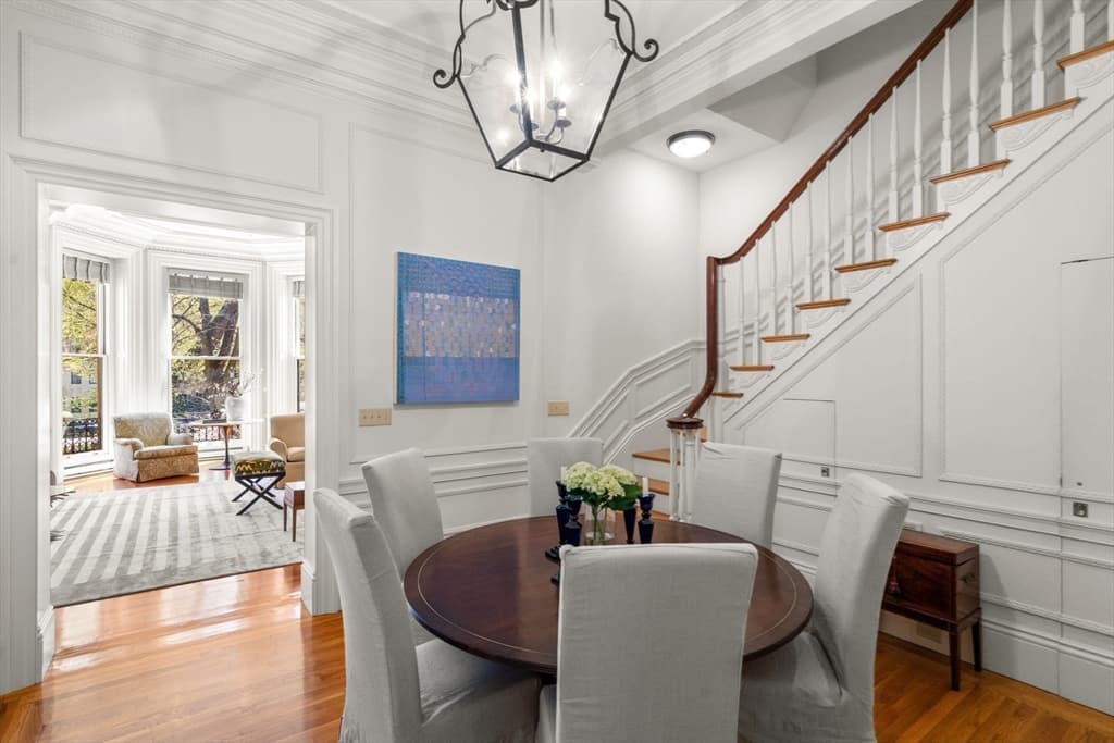 Condominium at 183 Commonwealth Avenue, Boston MA 02116, photo 9 of 18