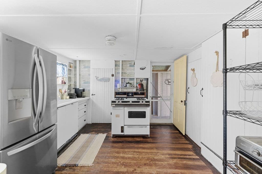 Single Family Residence at 17 Island St, Mattapoisett MA 02739, Mattapoisett, photo 13 of 29
