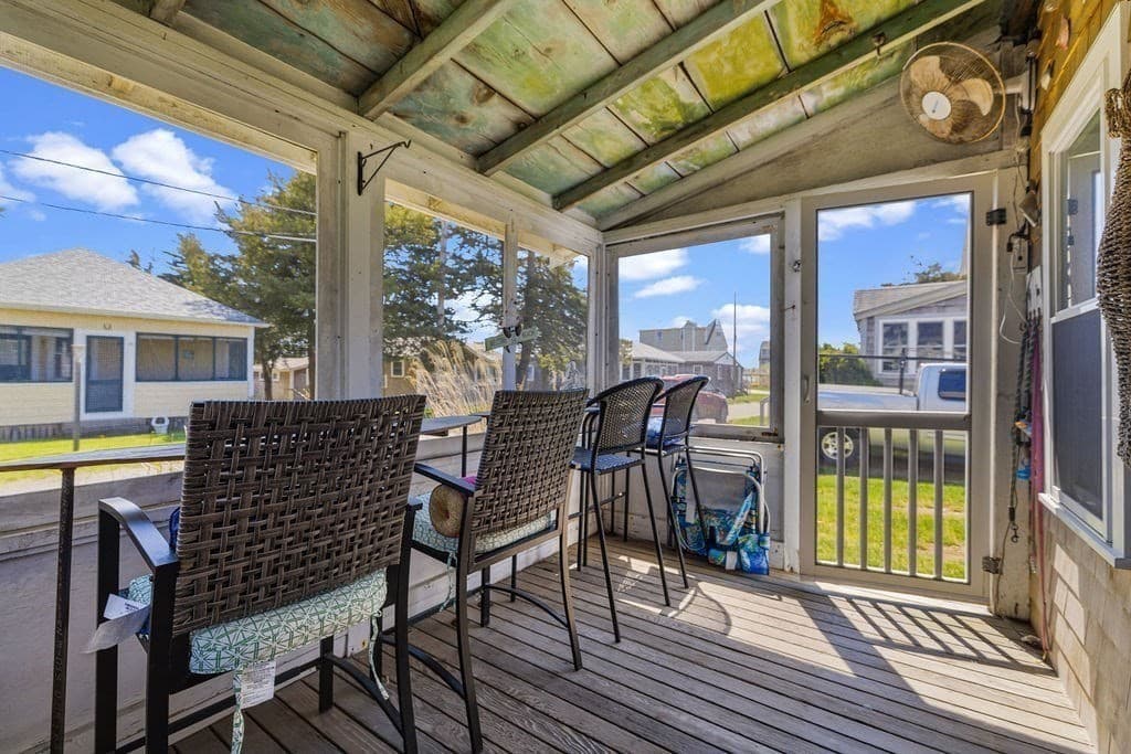 Single Family Residence at 17 Island St, Mattapoisett MA 02739, Mattapoisett, photo 7 of 29