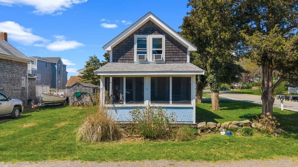 Single Family Residence at 17 Island St, Mattapoisett MA 02739, Mattapoisett, photo 3 of 29