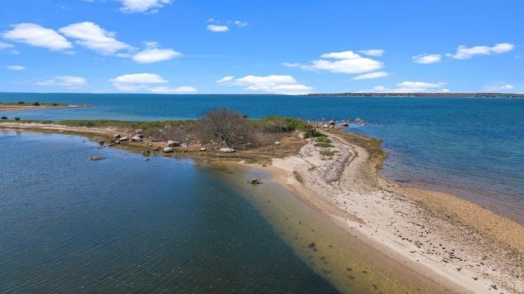 Single Family Residence at 17 Island St, Mattapoisett MA 02739, Mattapoisett, photo 28 of 29