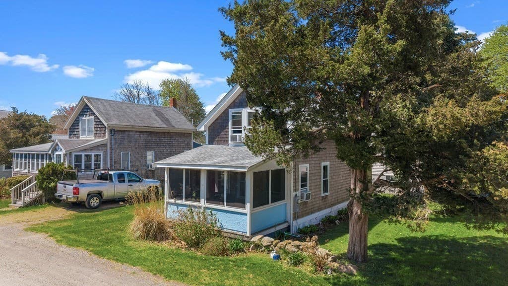 Single Family Residence at 17 Island St, Mattapoisett MA 02739, Mattapoisett, photo 5 of 29